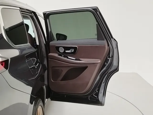 Xingtu 2024 Lanyue 2.0T 400T International Edition Four-wheel Drive Xingzun 7-seat Automatic Gear 18