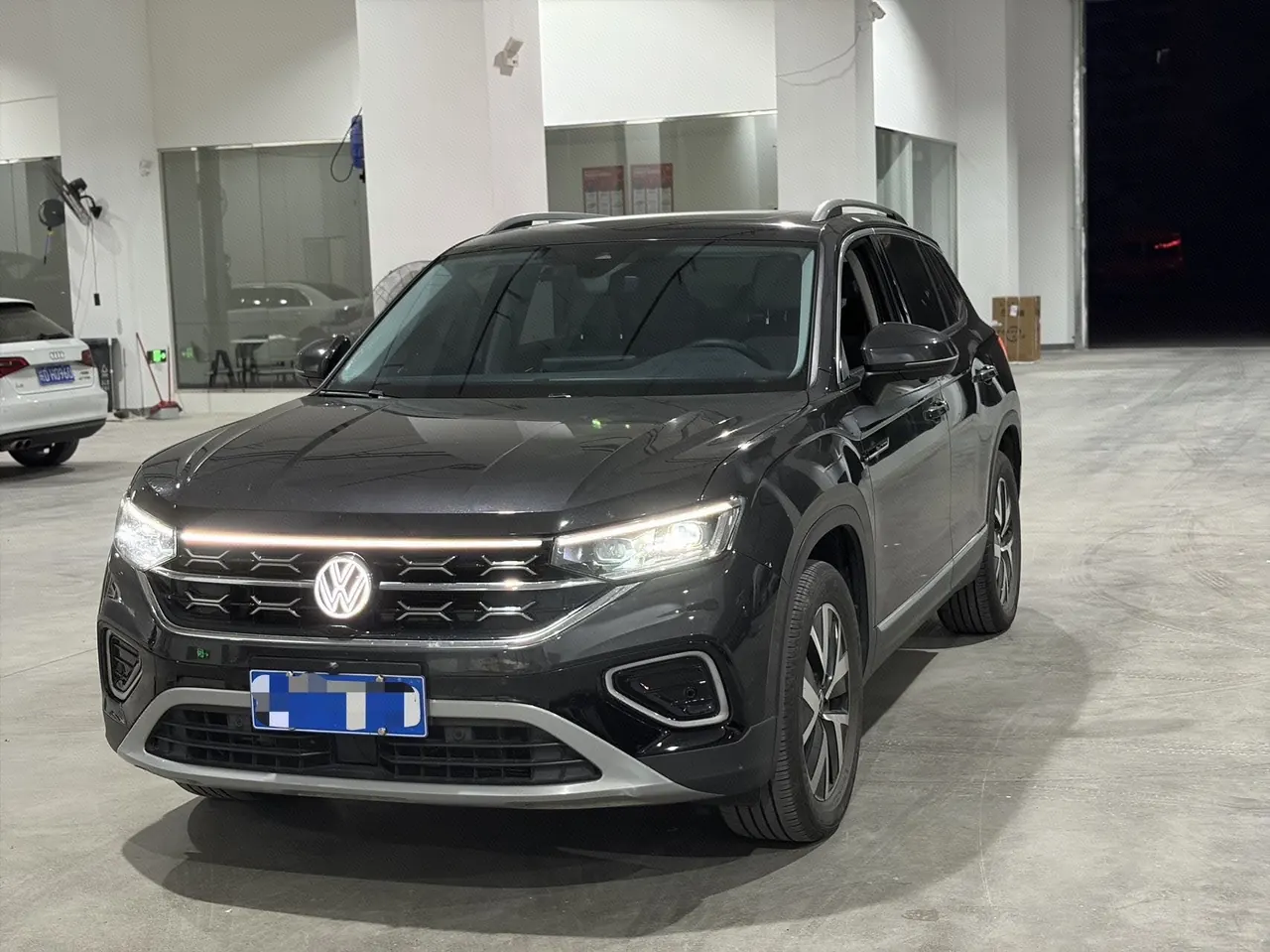 打开图片灯箱:Volkswagen 2024 Tanyue 1.5TSI 300TSI Two-Drive Luxury Plus Advanced Edition Automatic Gear