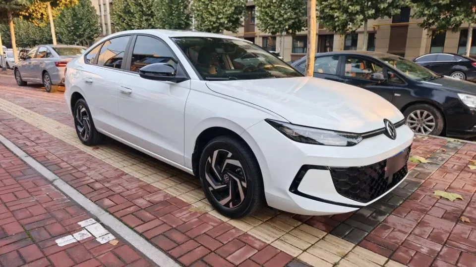 Volkswagen 2026 Lavida Pro 1.5TSI 300TSI Star 6 Million Edition Automatic Gear 3