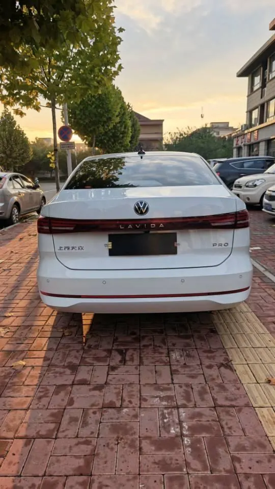 Volkswagen 2026 Lavida Pro 1.5TSI 300TSI Star 6 Million Edition Automatic Gear 5