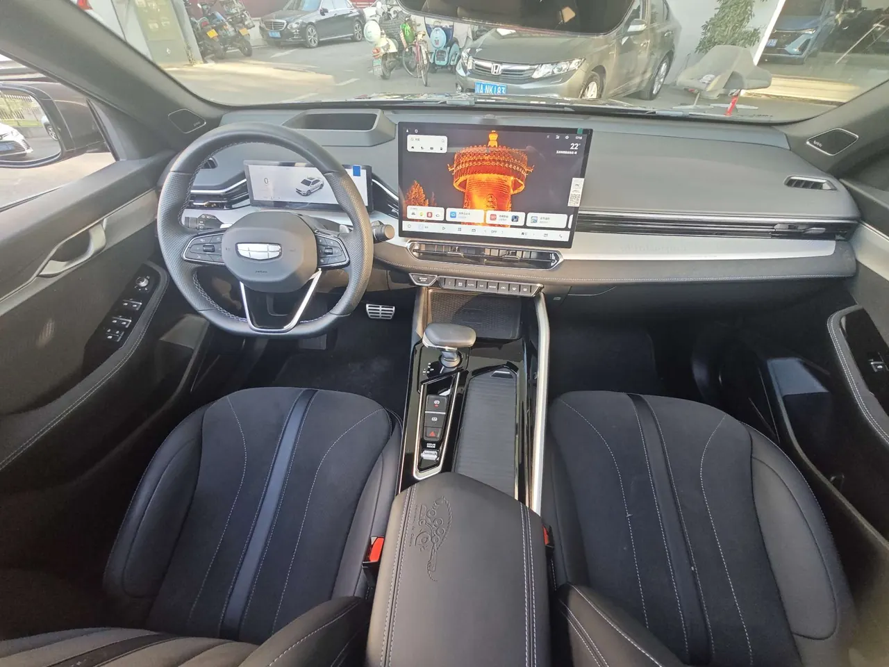 Geely 2025 xingrui 2.0TD oriental obsidian full moon version automatic gear 6
