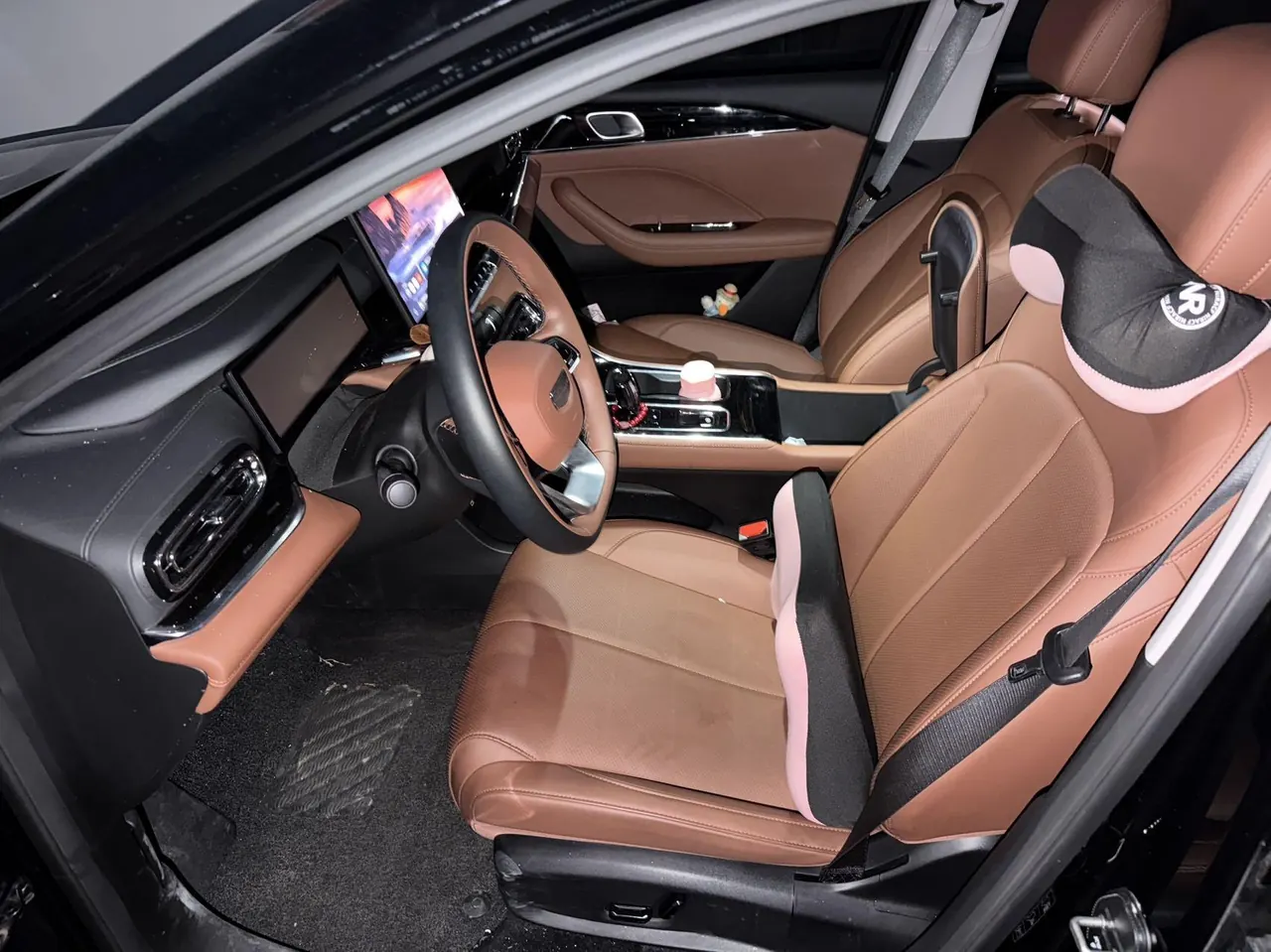 Geely 2026 emgrand -3-compartment 1.5T honorable automatic gear 5