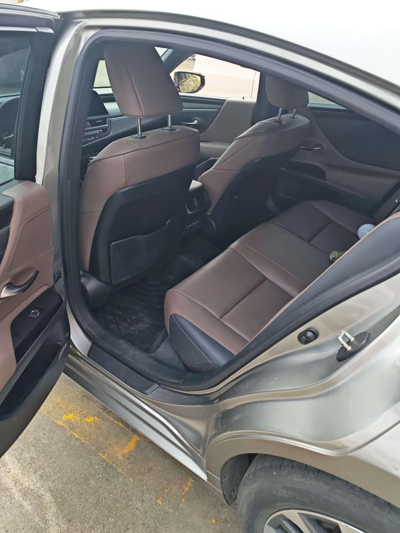 Lexus ES (Imported) 2022 ES200 2.0 Stepless Deluxe Edition Automatic Gear 3