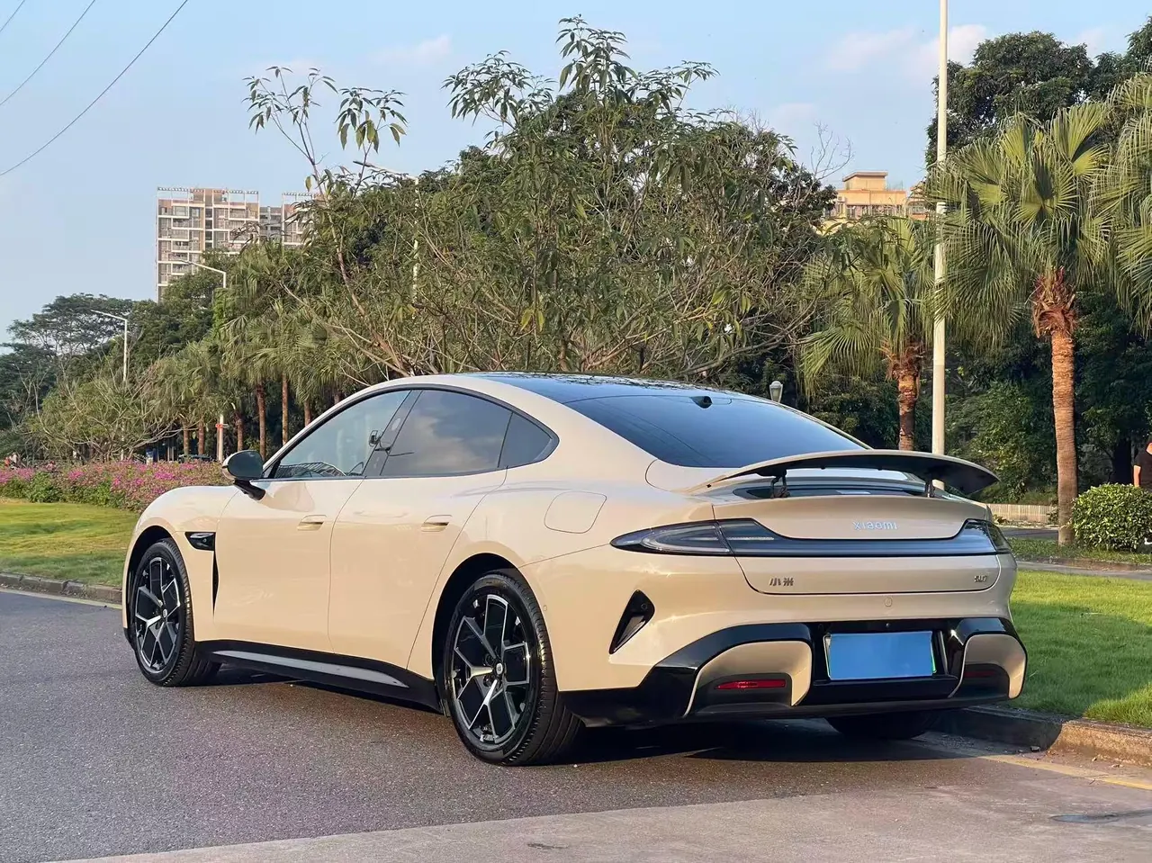MI 2024 SU 7 830km Rear Drive Ultra Long Endurance High-end Smart Drive Pro Edition Automatic Gear 12