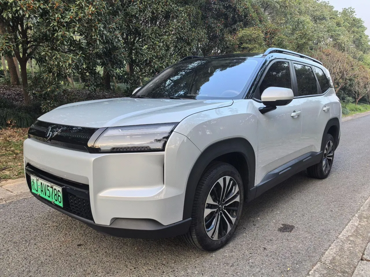 WuLing 2026 Starlight 560 500km Luxury Automatic Gear - View 1