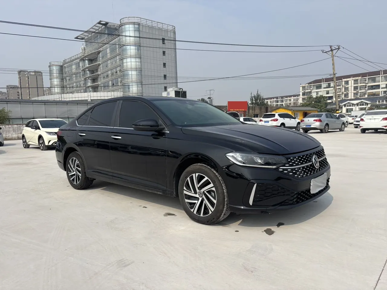 Volkswagen 2024 LaVida 1.5 Star 5 Million Edition Automatic Gear 3