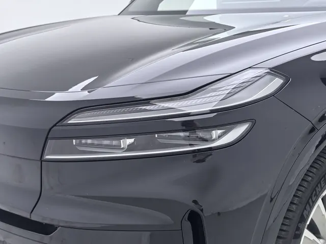 ONVO 2025 L90 Ultra Six‑Seater Automatic 16