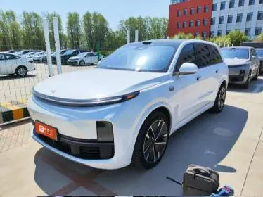 Открыть галерею: Li 2025 L9 Ultra Smart Refresh Edition Automatic Transmission