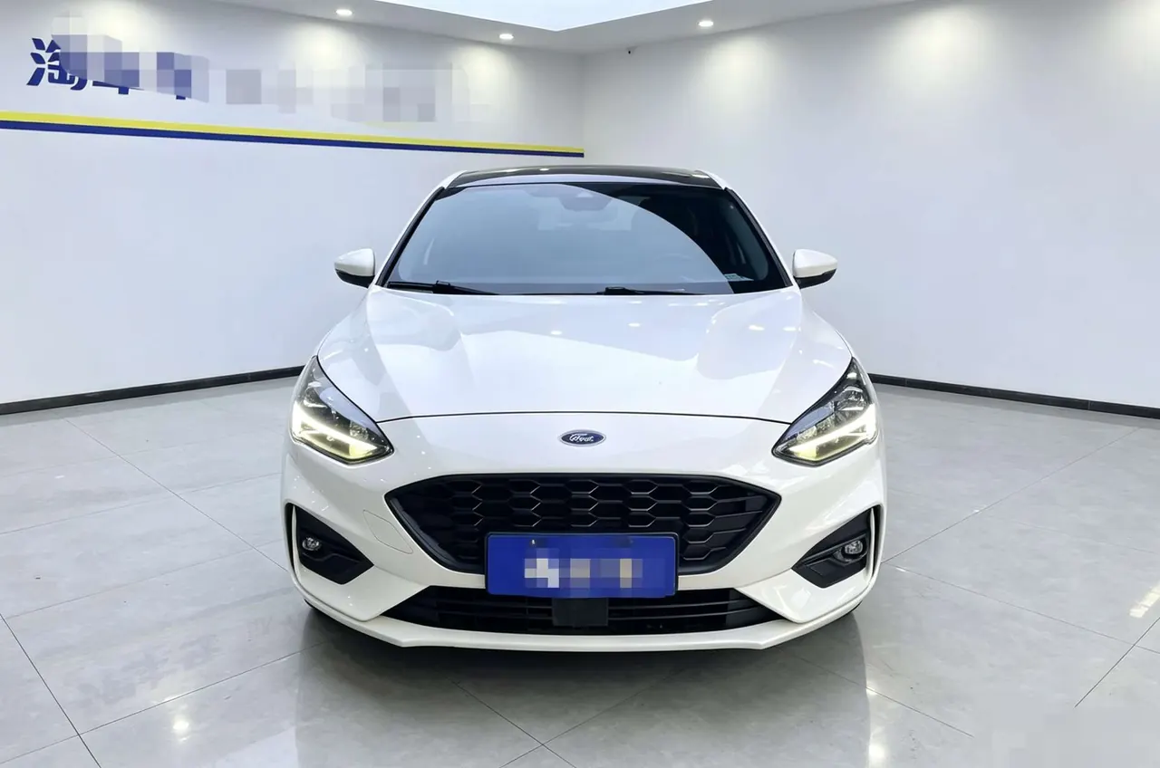 Ford 2020 Fox-hatchback 1.5T EcoBoost 180 ST Line Automatic 2