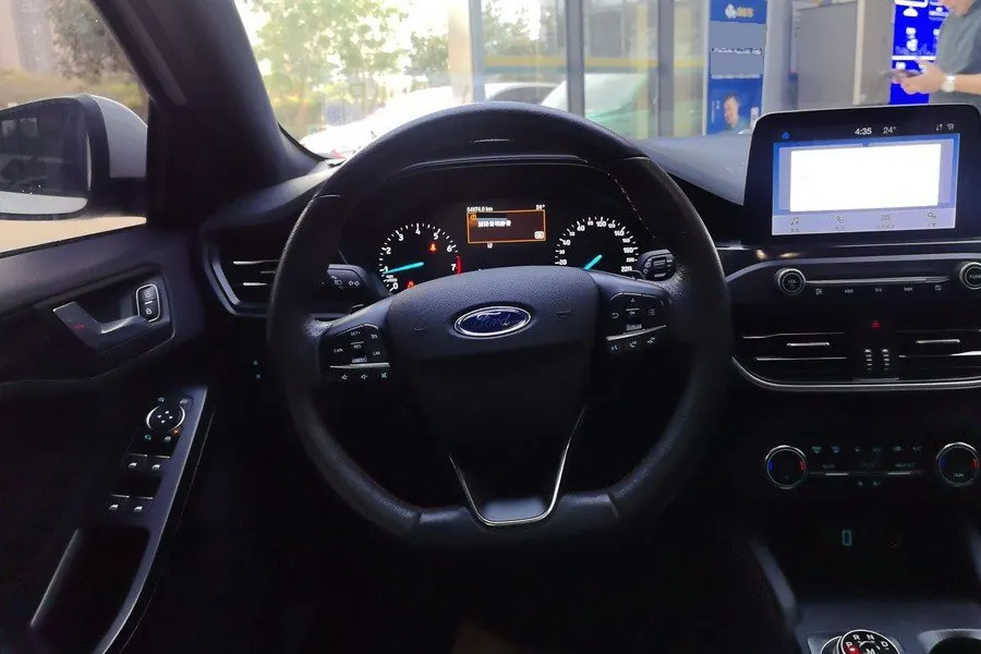Ford 2020 Fox-hatchback 1.5T EcoBoost 180 ST Line Automatic 5