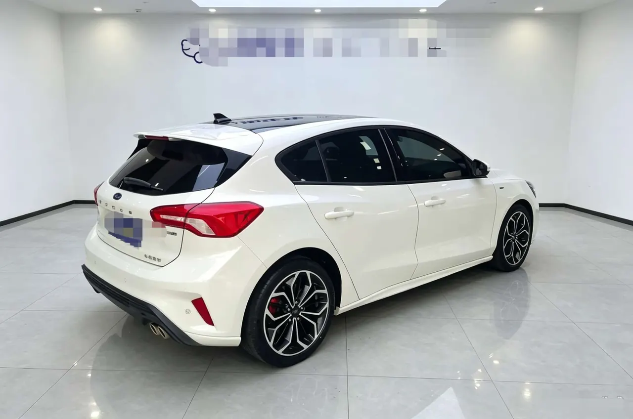 Ford 2020 Fox-hatchback 1.5T EcoBoost 180 ST Line Automatic 7