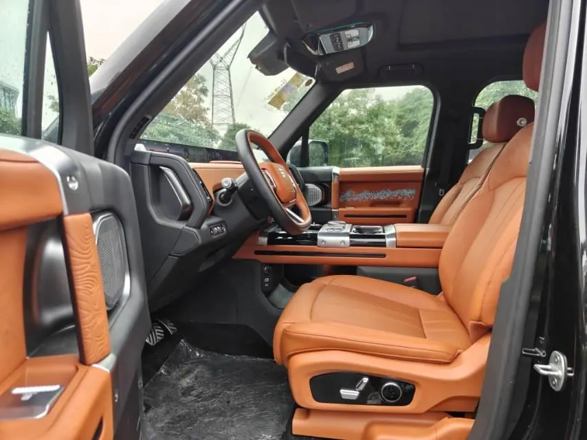 Vertical and horizontal 2025 G700 CDM-O 2.0T Wild Edition 5-seat automatic gear 6