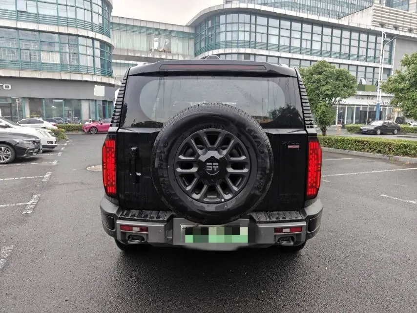 Vertical and horizontal 2025 G700 CDM-O 2.0T Wild Edition 5-seat automatic gear 8