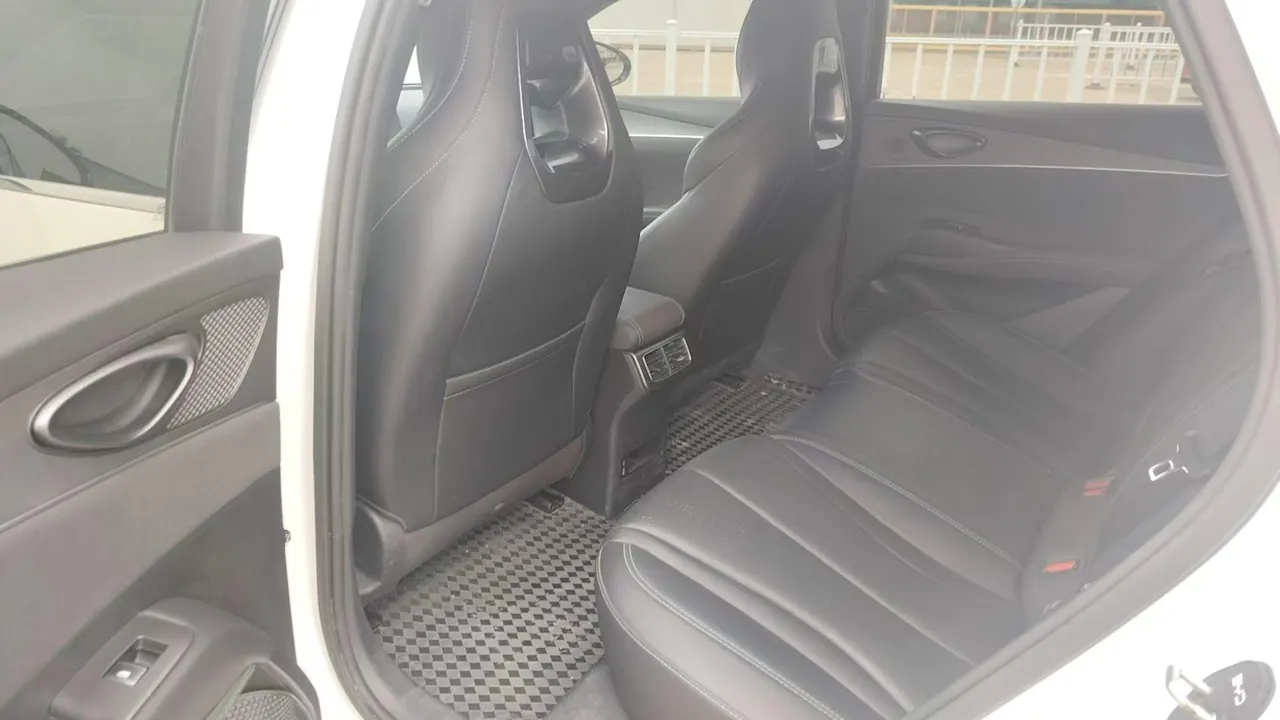 BYD 2025 seals 06 DM-i 1.5 stepless smart driving version 120KM exclusive automatic gear 2