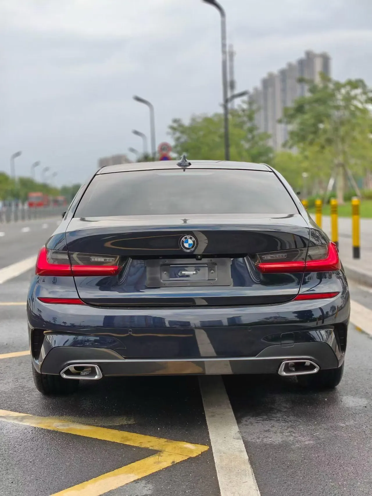 BMW 3 Series 2022 325Li 2.0T M Sports Obsidian Night Kit (Changed) Automatic Gear 5