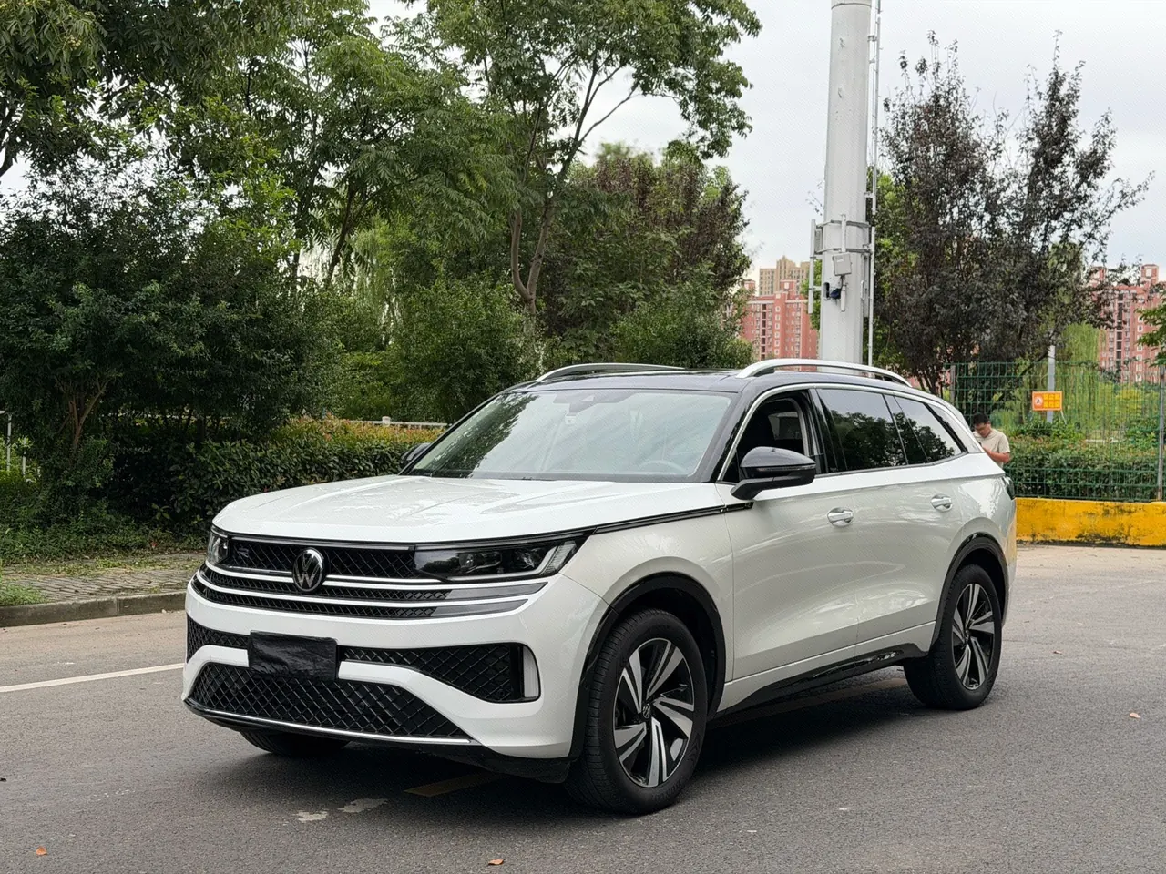 Volkswagen 2024 model tour R-Line 2.0TSI 380TSI four-wheel drive parade version automatic gear - View 1