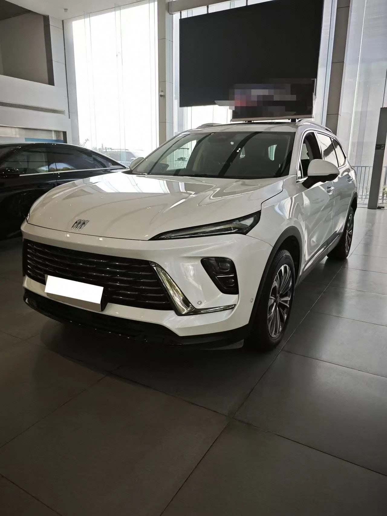 Открыть галерею: Buick 2024 Angkewei Plus 48V 2.0T 28T 4-wheel drive exclusive automatic gear