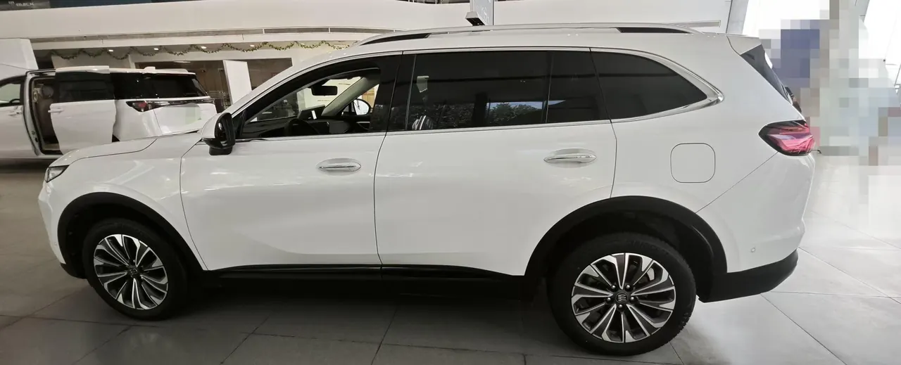 Buick 2024 Angkewei Plus 48V 2.0T 28T 4-wheel drive exclusive automatic gear 3
