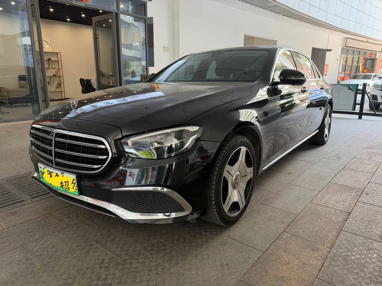 Mercedes Benz Class E New Energy 2023 E 350 e L 2.0T Automatic Gear - View 1