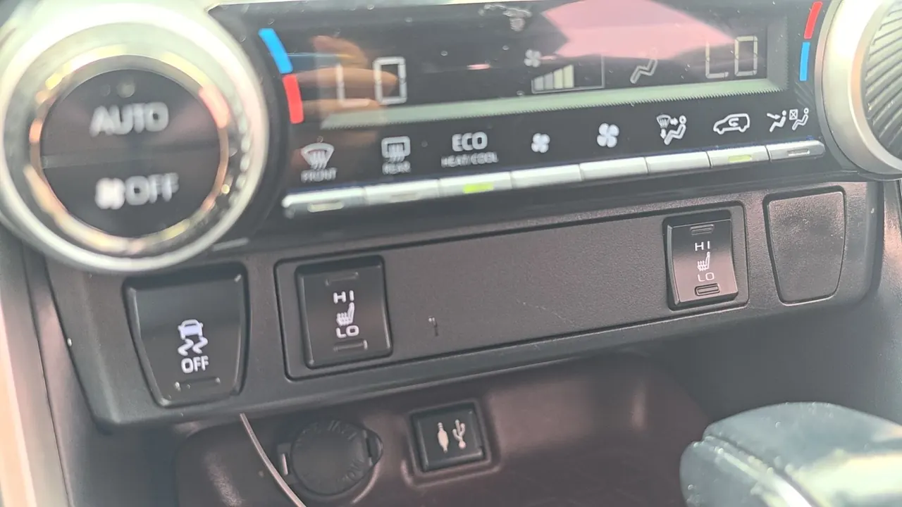 Toyota 2020 RAV4 Rongfang Double Engine 2.5 Stepless Four-wheel Drive Flagship Automatic Gear 11