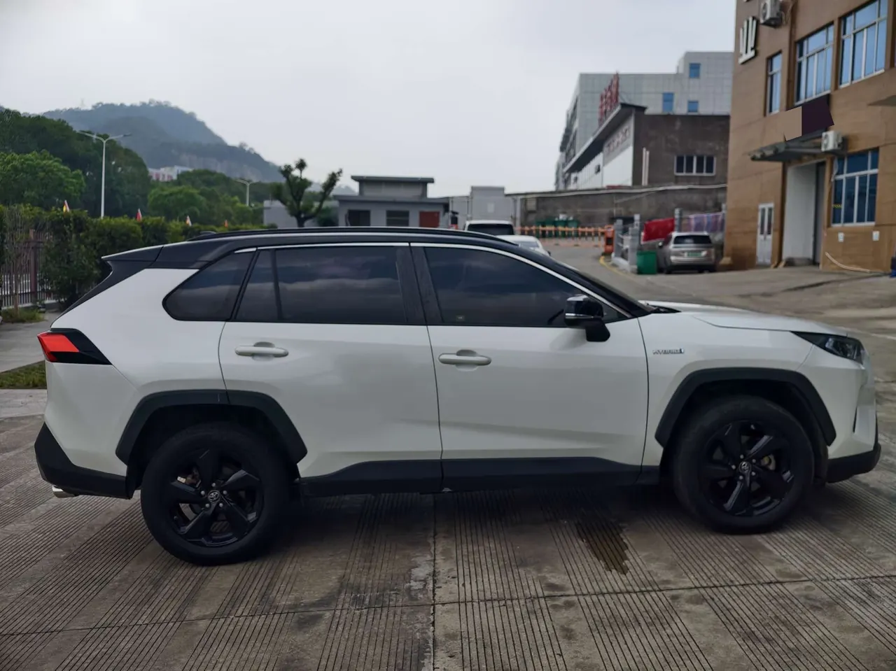 Toyota 2020 RAV4 Rongfang Double Engine 2.5 Stepless Four-wheel Drive Flagship Automatic Gear 5