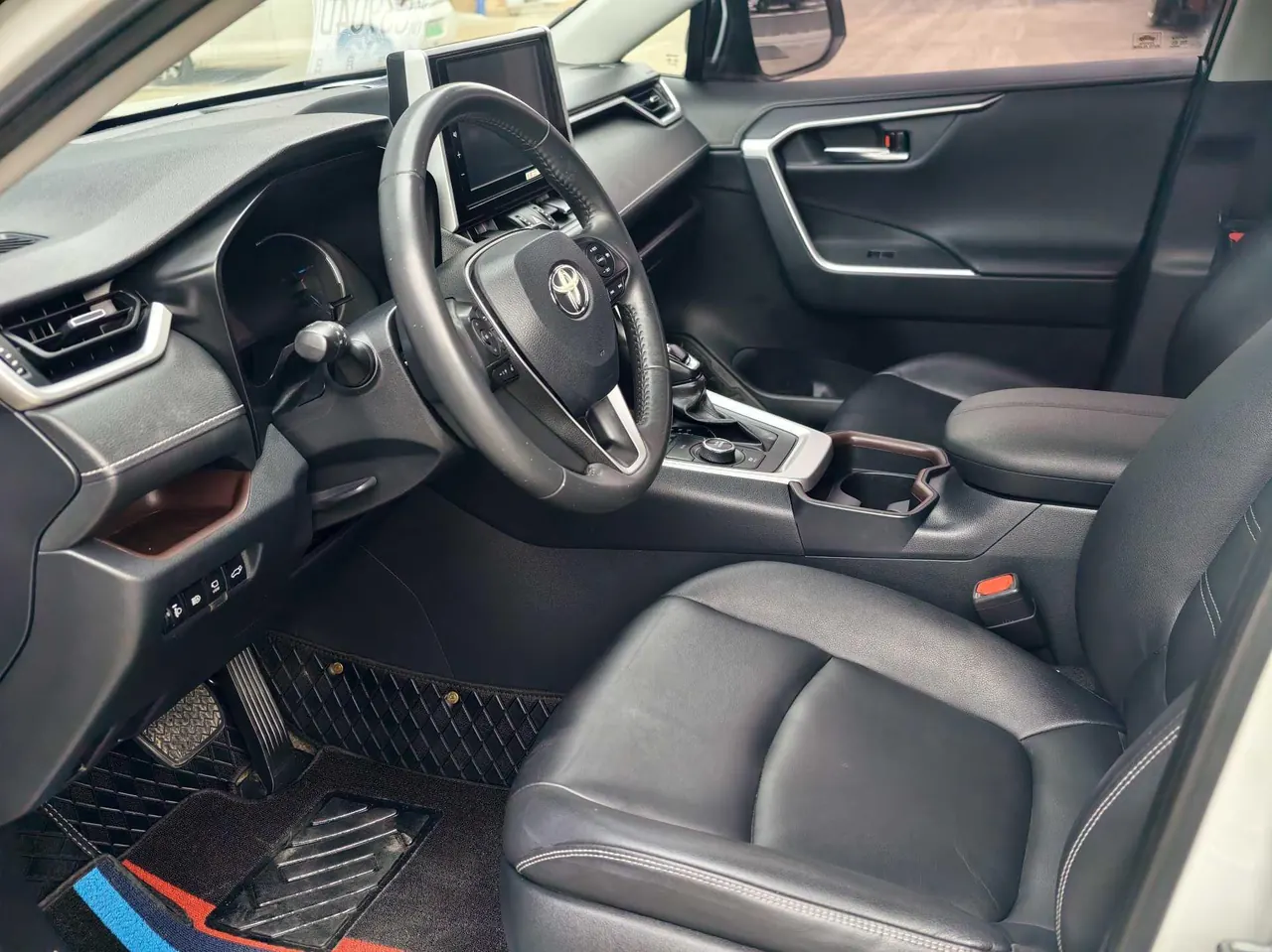 Toyota 2020 RAV4 Rongfang Double Engine 2.5 Stepless Four-wheel Drive Flagship Automatic Gear 7