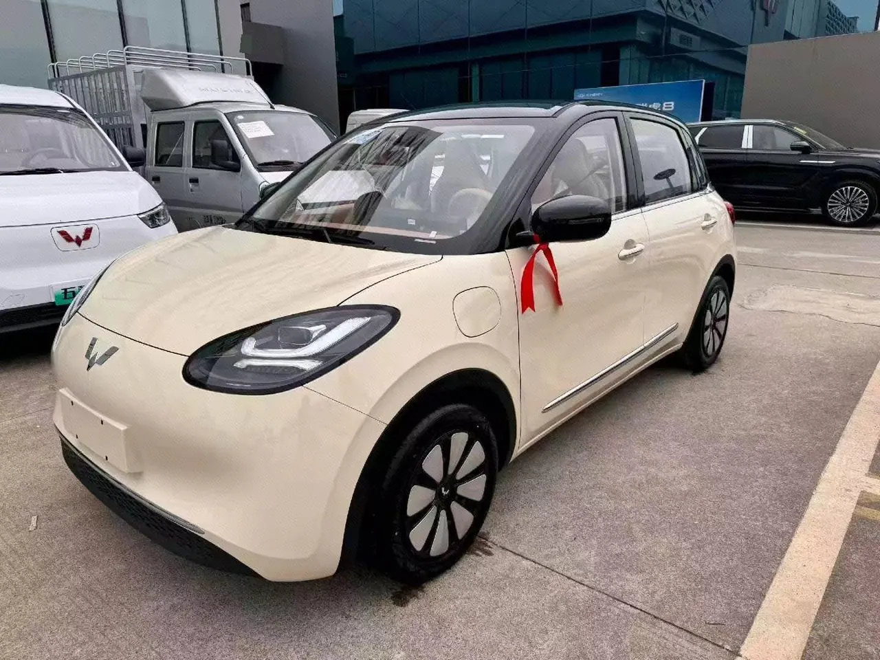 WuLing 2025 Plantronics 333km Enjoy Automatic Gear - View 1