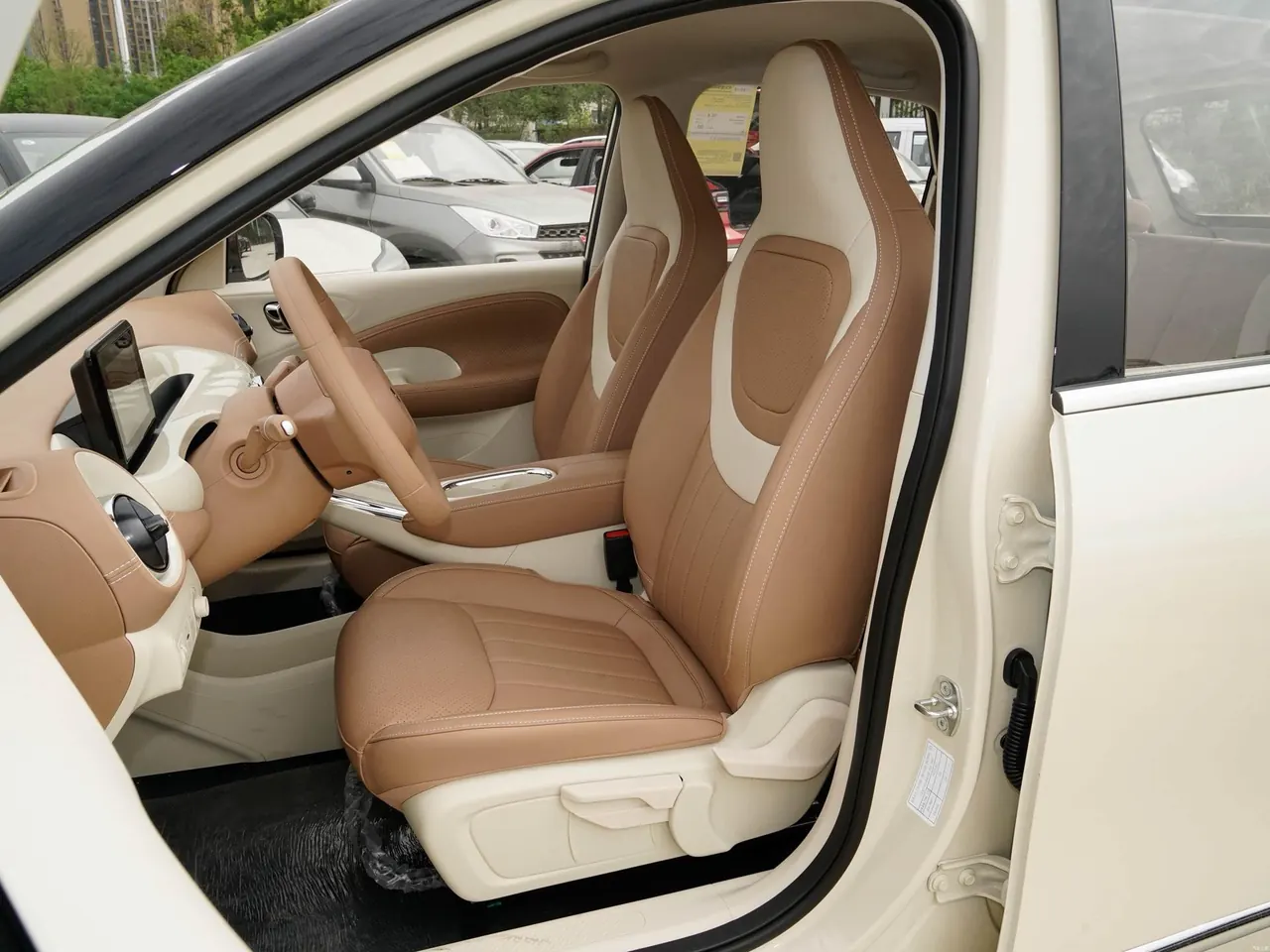 WuLing 2025 Plantronics 333km Enjoy Automatic Gear 3