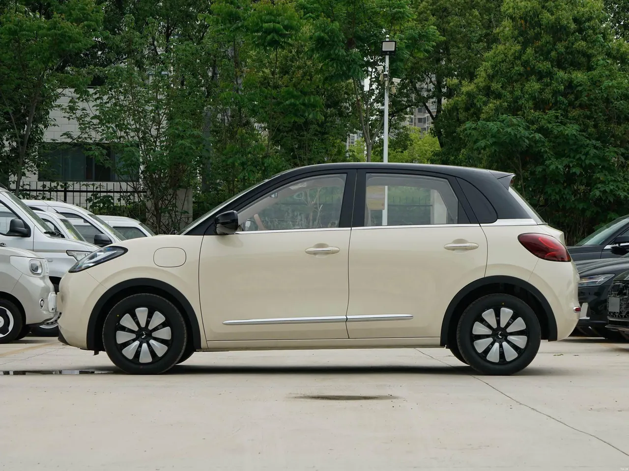 WuLing 2025 Plantronics 333km Enjoy Automatic Gear 4