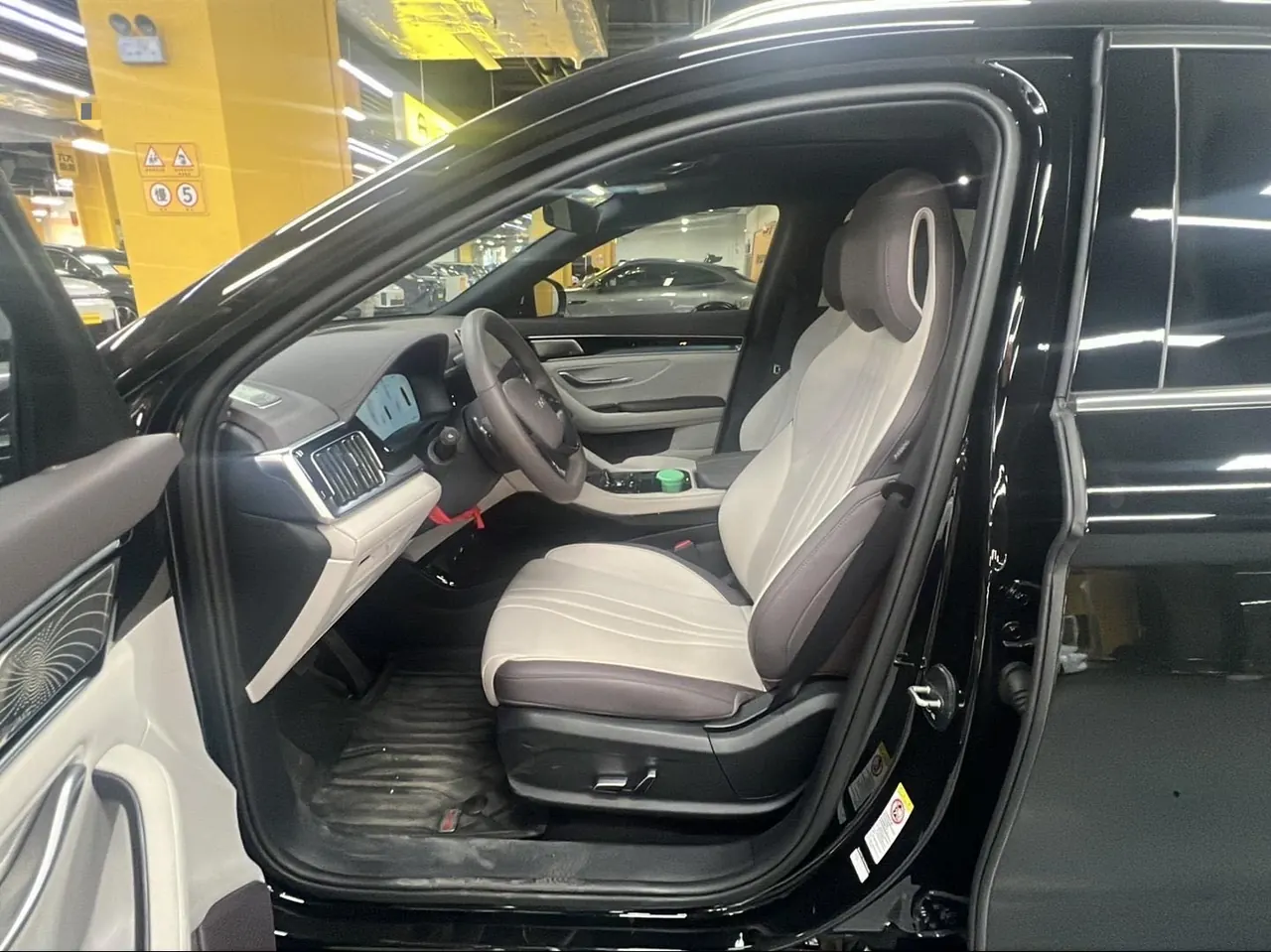 BYD Song PLUS New Energy 2025 Song PLUS DM-i 1.5 Stepless 112KM Honorable Automatic Gear 5
