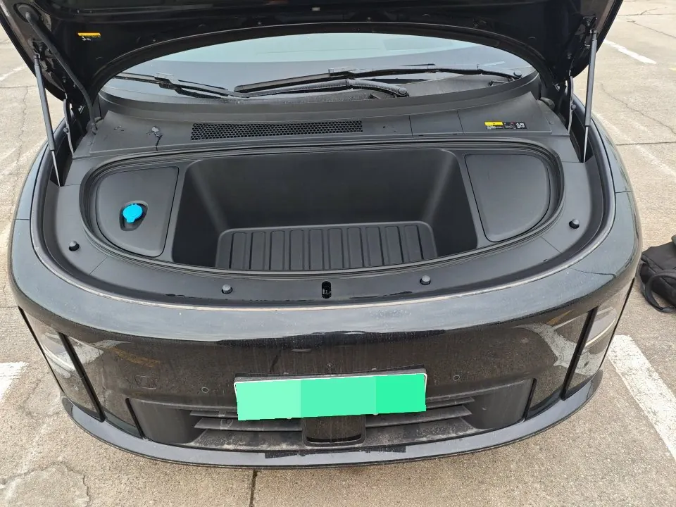 Li 2025 i6 four-wheel drive basic automatic transmission 17