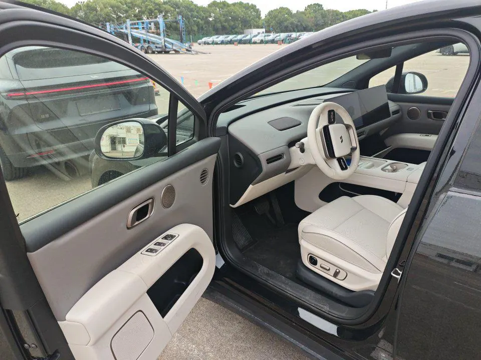 Li 2025 i6 four-wheel drive basic automatic transmission 9