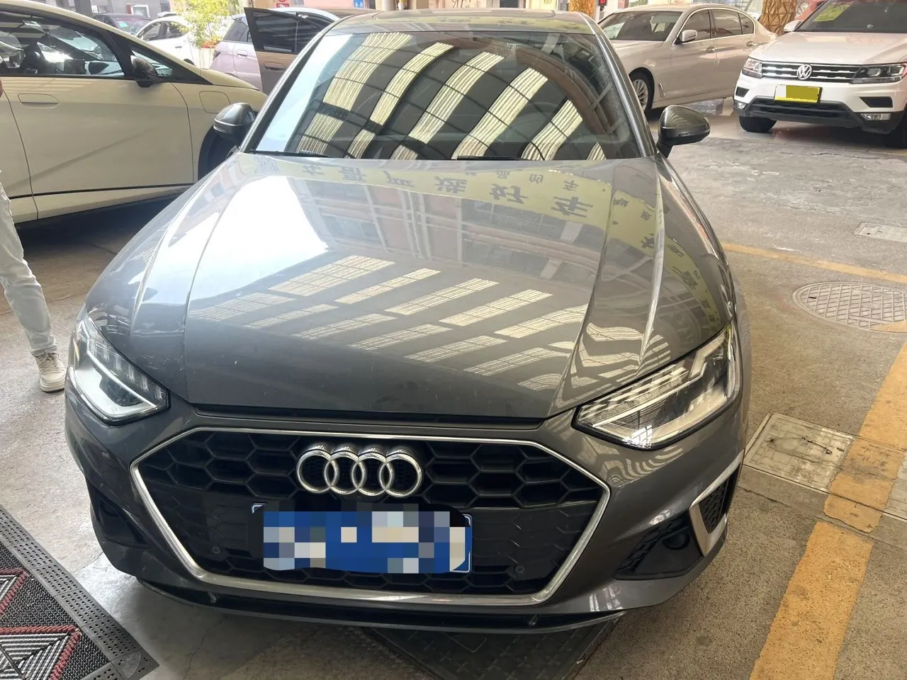 Audi 2020 A4L 2.0TFSI 40TFSI Fashion Dynamic Automatic 3