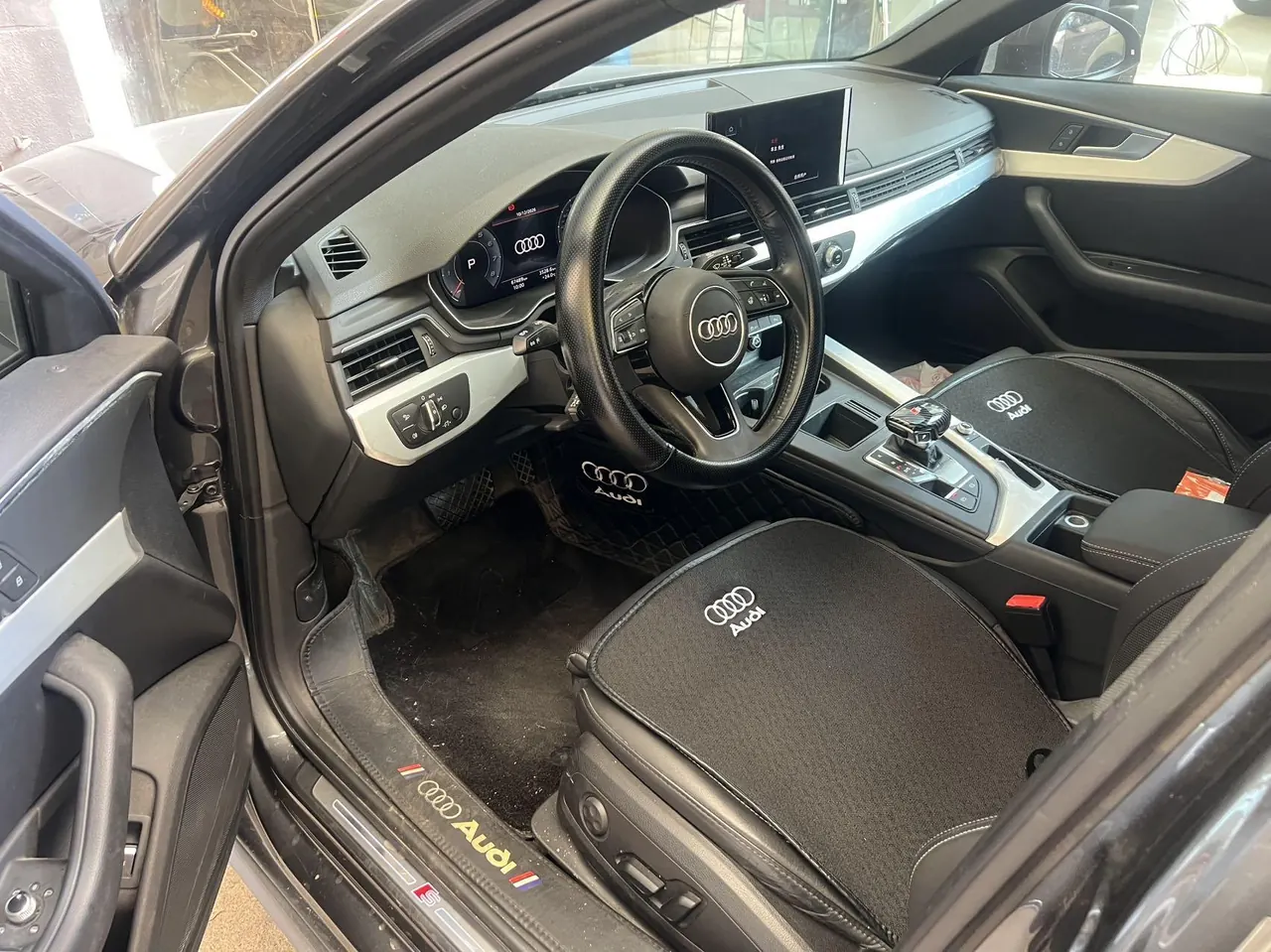 Audi 2020 A4L 2.0TFSI 40TFSI Fashion Dynamic Automatic 5
