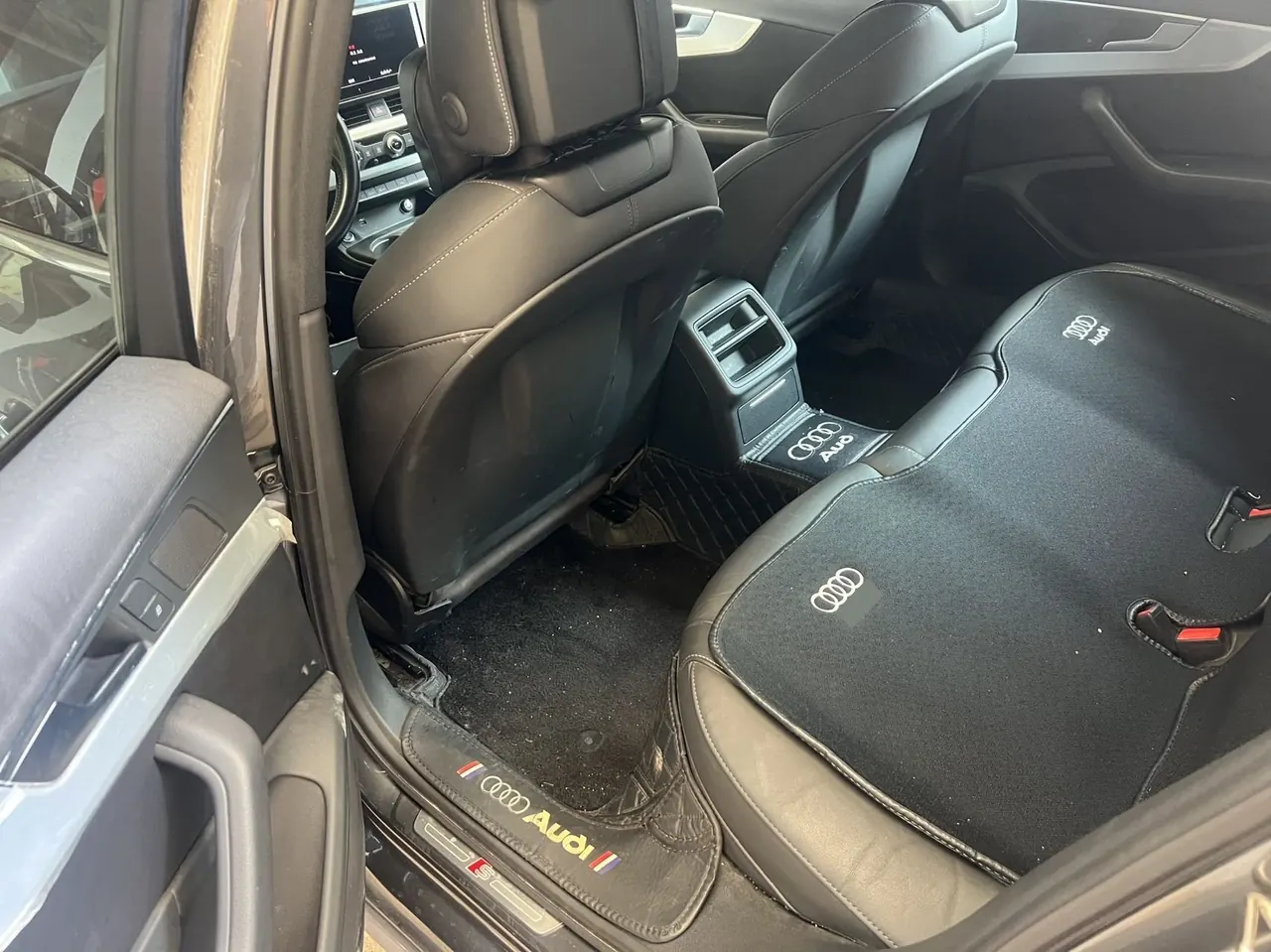 Audi 2020 A4L 2.0TFSI 40TFSI Fashion Dynamic Automatic 6