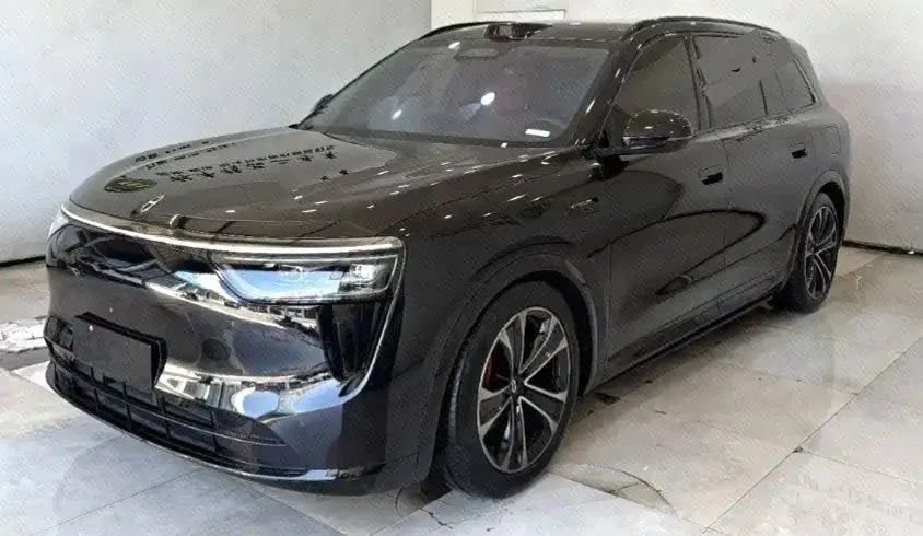 AITO 2025 AITO M8 Ultra 53.4kWh 5-seat automatic gear - View 1