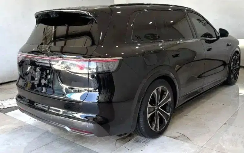 AITO 2025 AITO M8 Ultra 53.4kWh 5-seat automatic gear 5