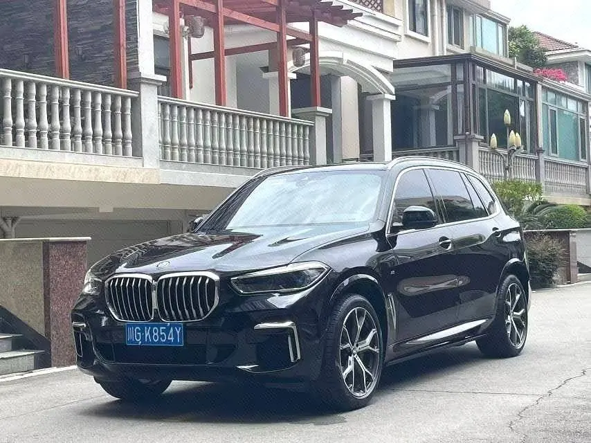 Open image lightbox: BMW 2022 X5 xDrive40Li 48V 3.0T M sports suit (modified) automatic gear