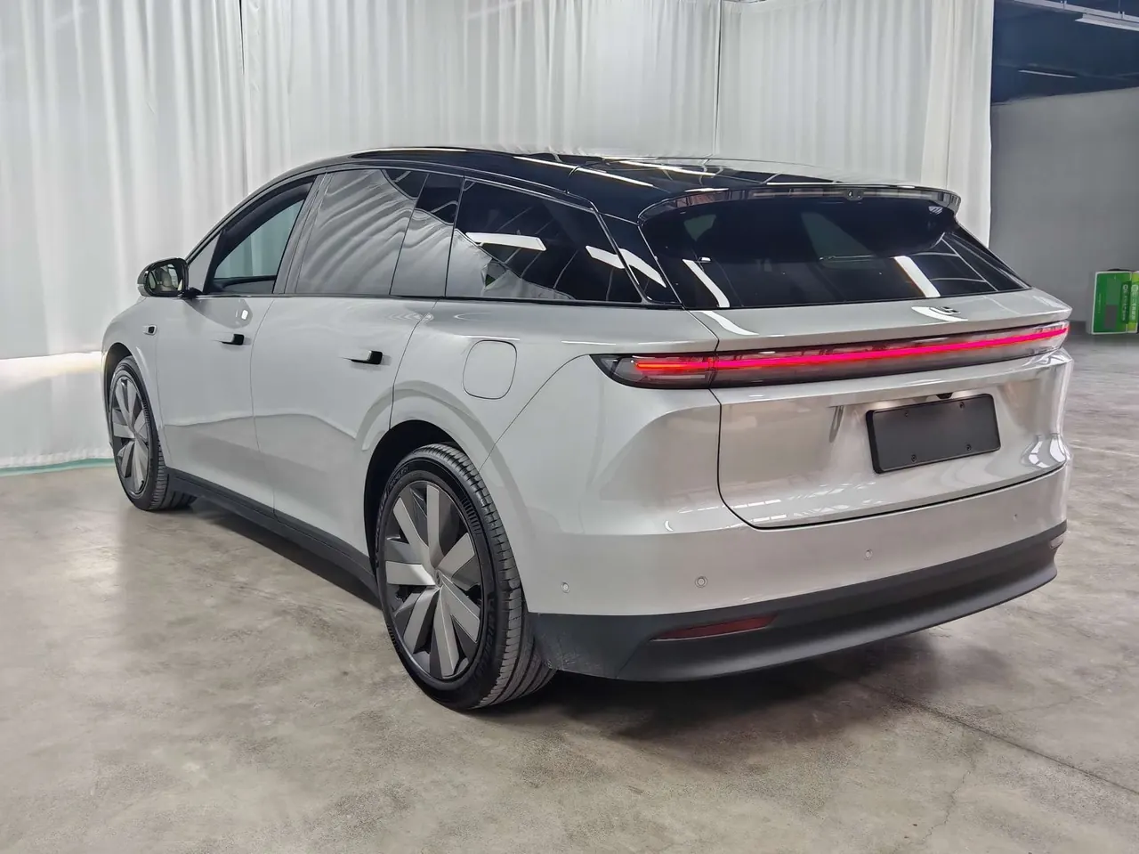 Li 2025 i6 four-wheel drive basic automatic transmission 3