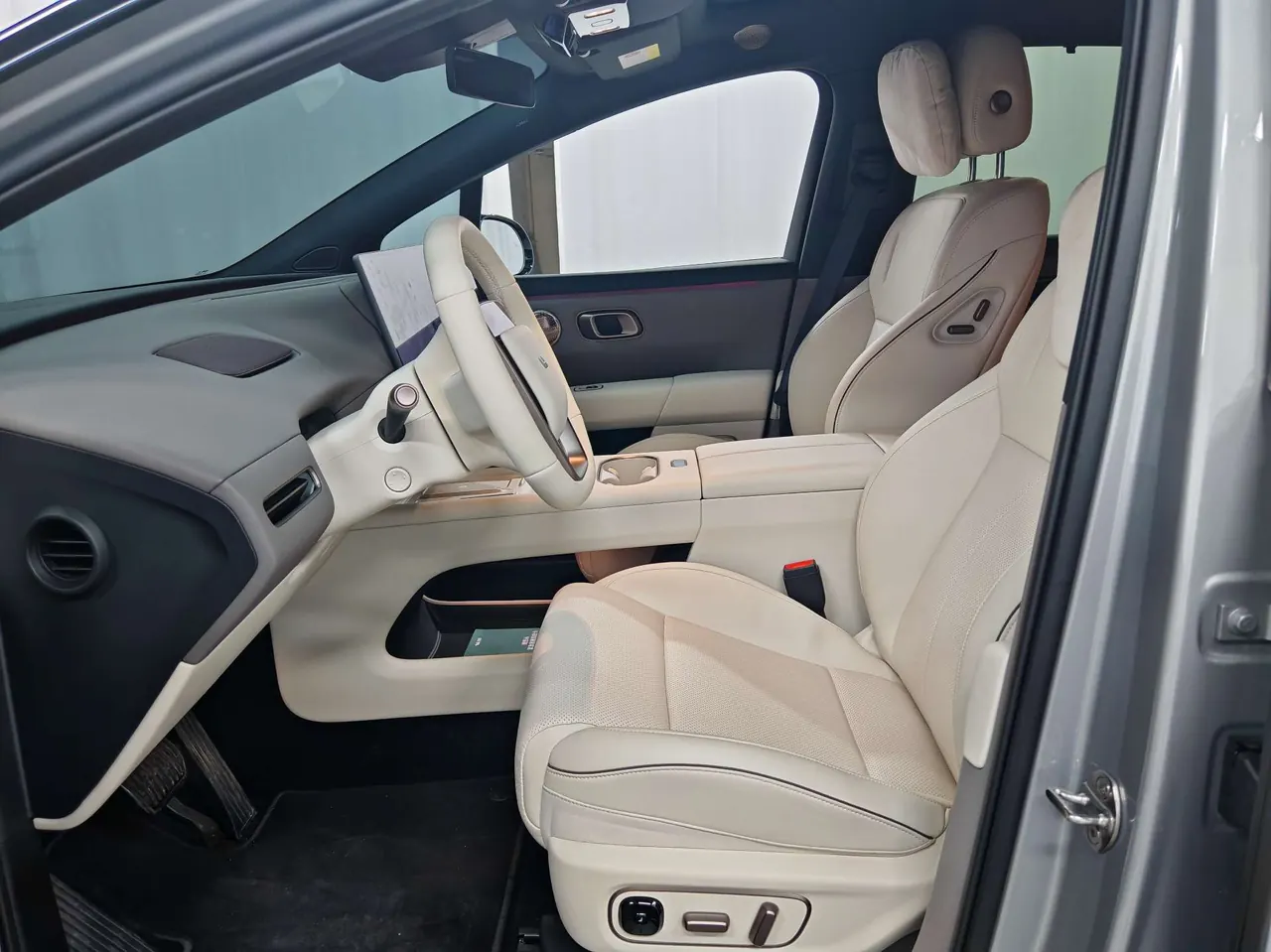 Li 2025 i6 four-wheel drive basic automatic transmission 6