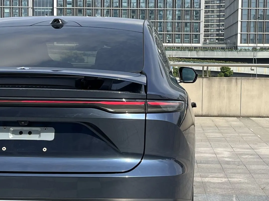NIO 2023 EC 7 100kWh First Edition Automatic Gear 10