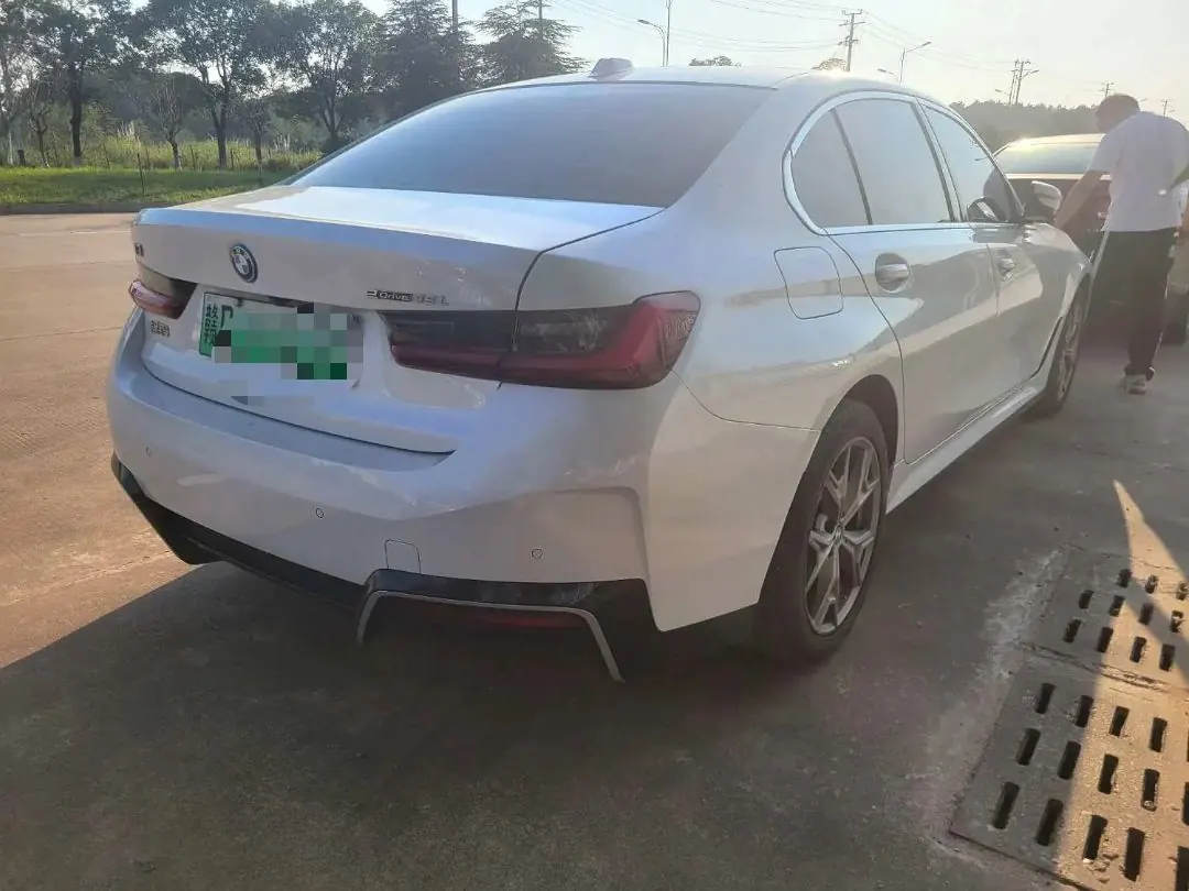 BMW 2025 i3 eDrive 35 L automatic gear 7