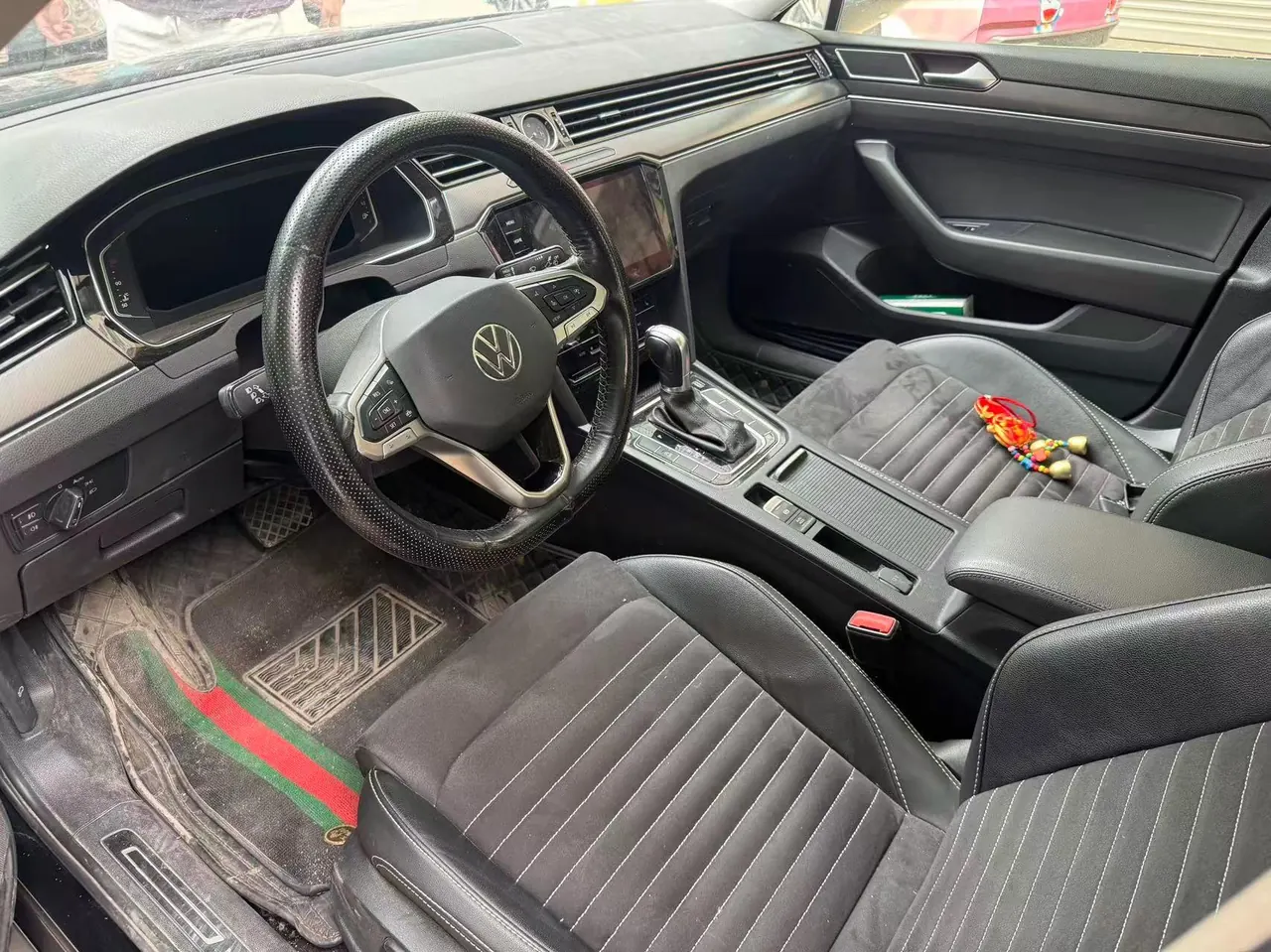 Volkswagen 2020 Magotan 2.0TSI 330TSI luxury automatic transmission 4