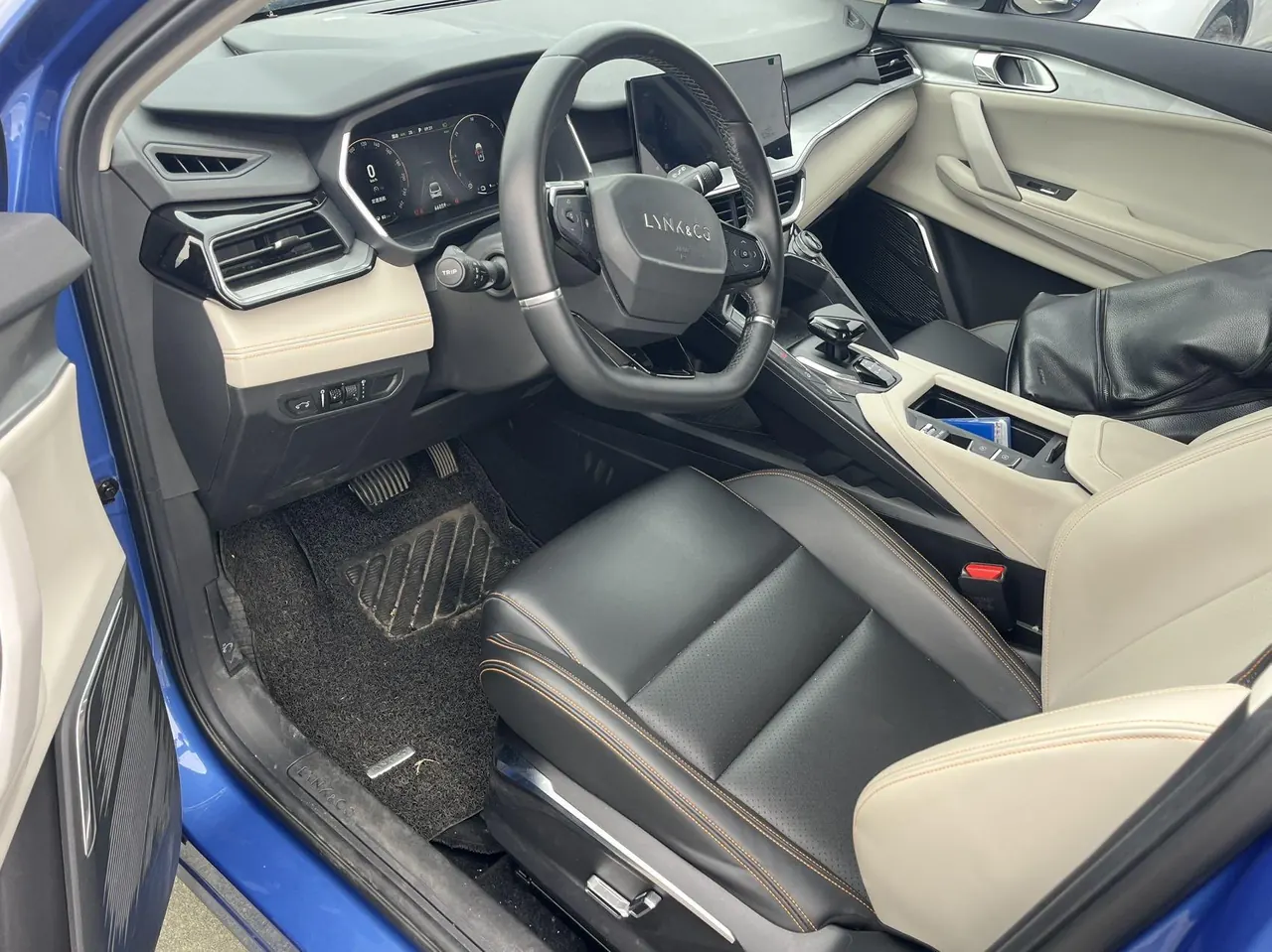 LYNK&amp;CO 2020 LYNK&amp;CO 06 PHEV 1.5TD Plus Automatic 9