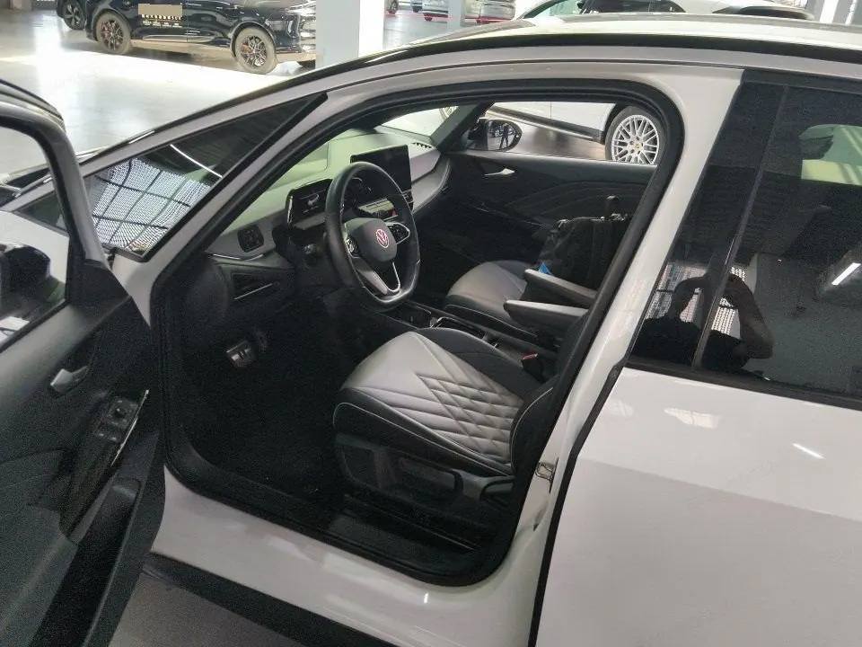 Volkswagen 2024 ID. 3 Pure Intelligence Enjoyment Version, Automatic Transmission 4