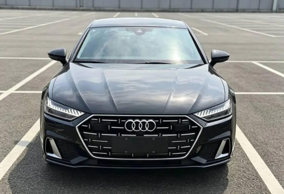 Audi 2024 A7L 2.0TFSI 45TFSI Luxury Automatic 2
