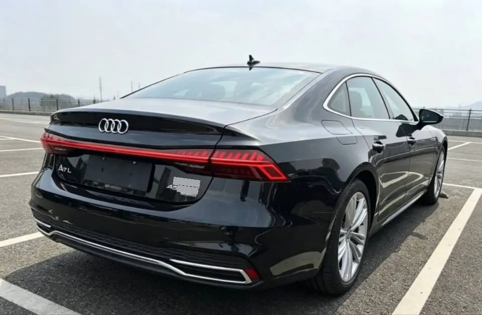 Audi 2024 A7L 2.0TFSI 45TFSI Luxury Automatic 4