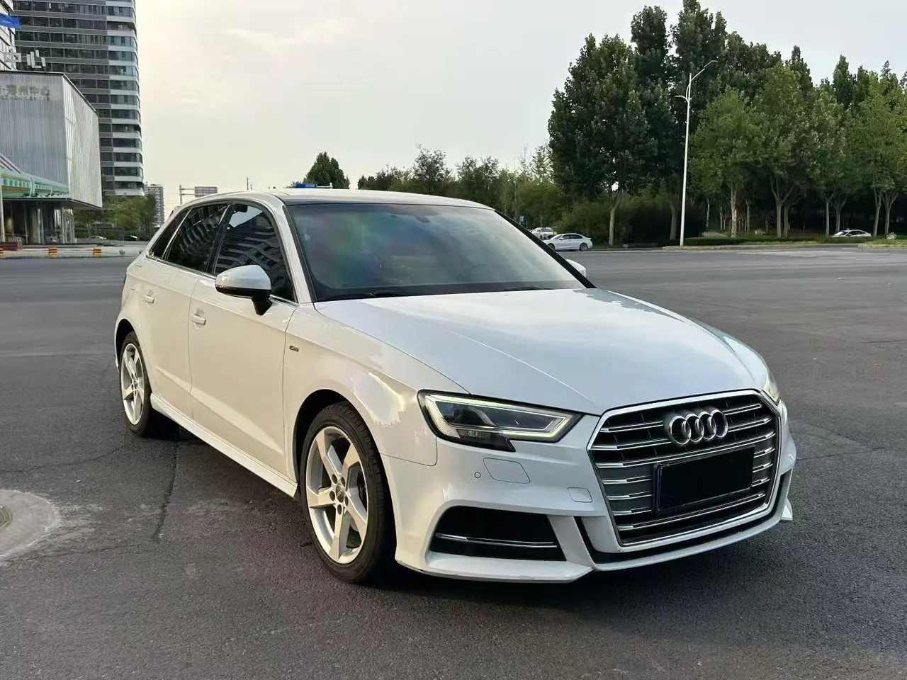 Audi 2020 A3 Sportback 1.4TFSI 35TFSI aggressive (modified) automatic gear 3