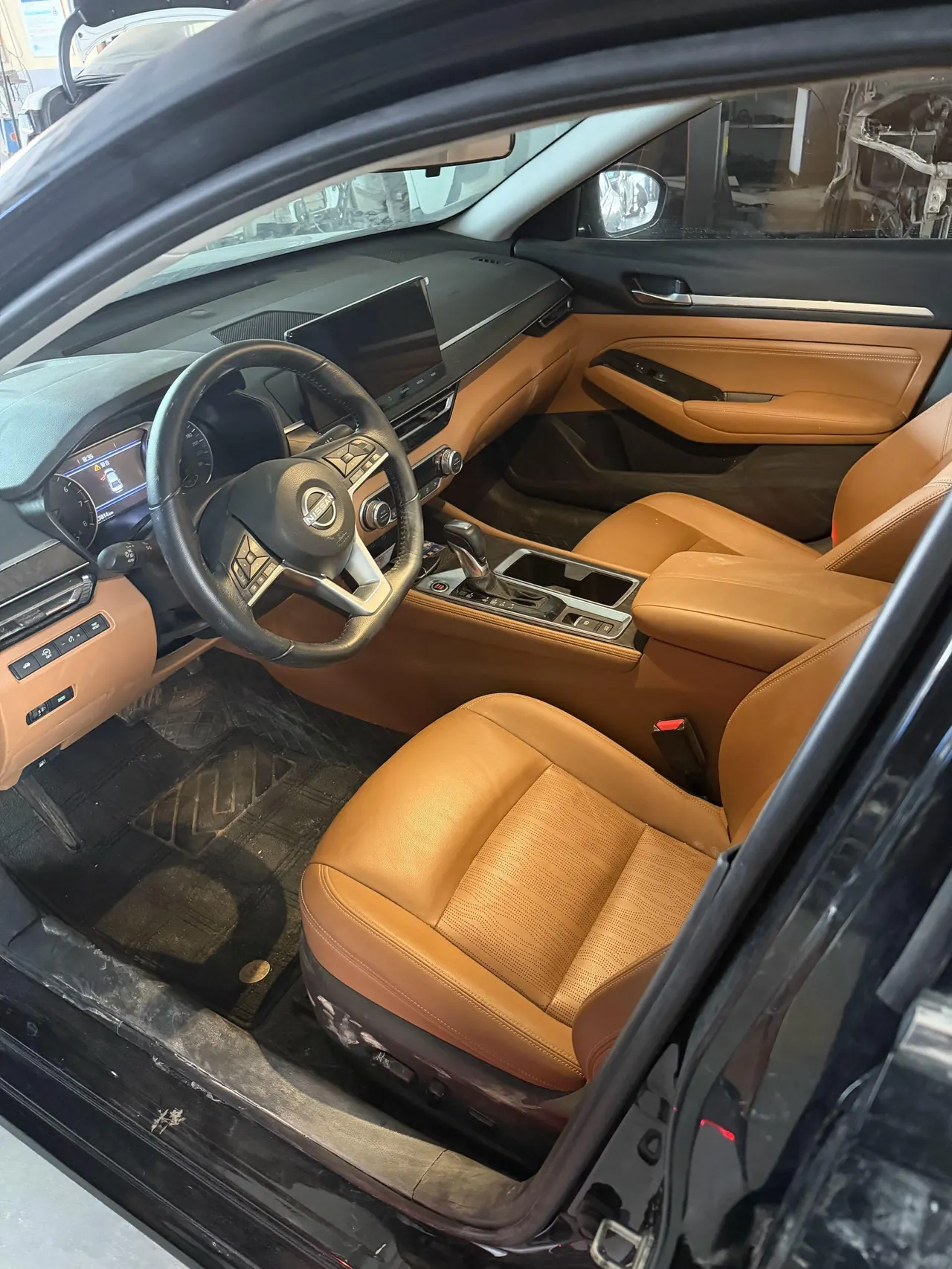 Nissan 2024 Teana 2.0 Stepless SV Black Gold Edition Automatic Gear 5