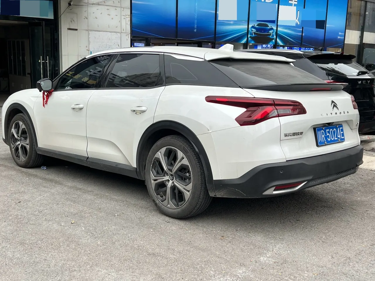 Citroen Versailles C5 X 2022 C5 X 1.6T Enjoy an Uncommon Year of Tiger Opening Edition Automatic Gear 6